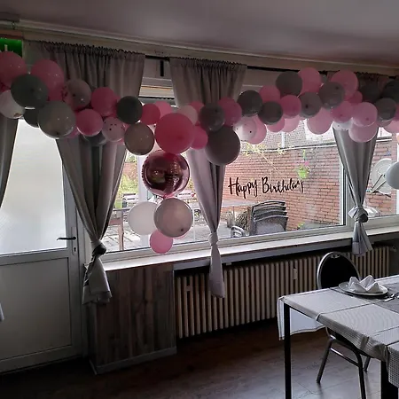 Endgueltig Zu Zur Post - Huelchrath Hotel