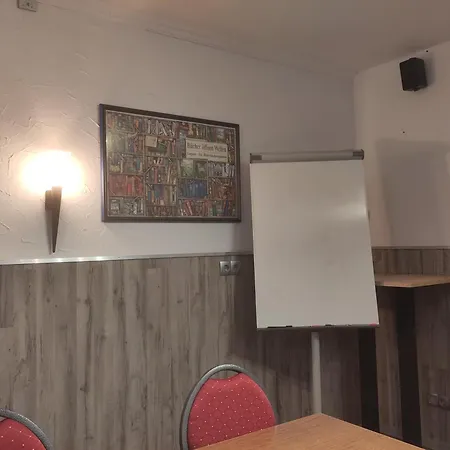 Endgueltig Zu Zur Post - Huelchrath Hotel 3*