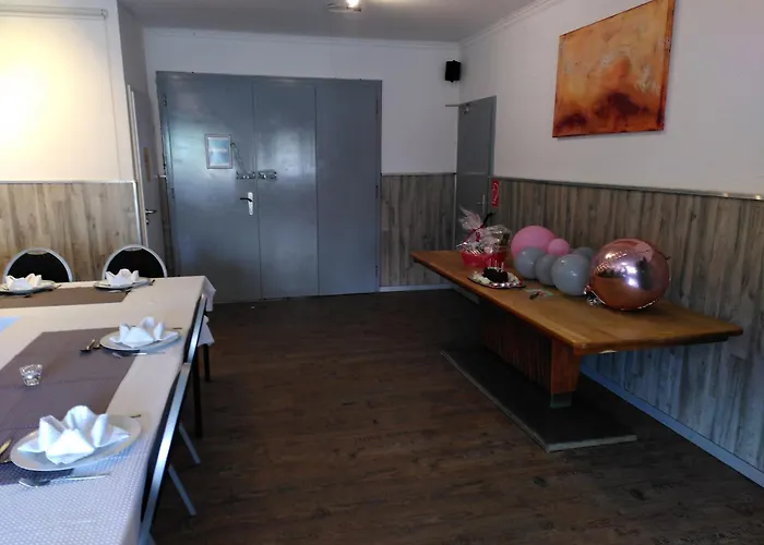 Endgueltig Zu Zur Post - Huelchrath Hotel Grevenbroich